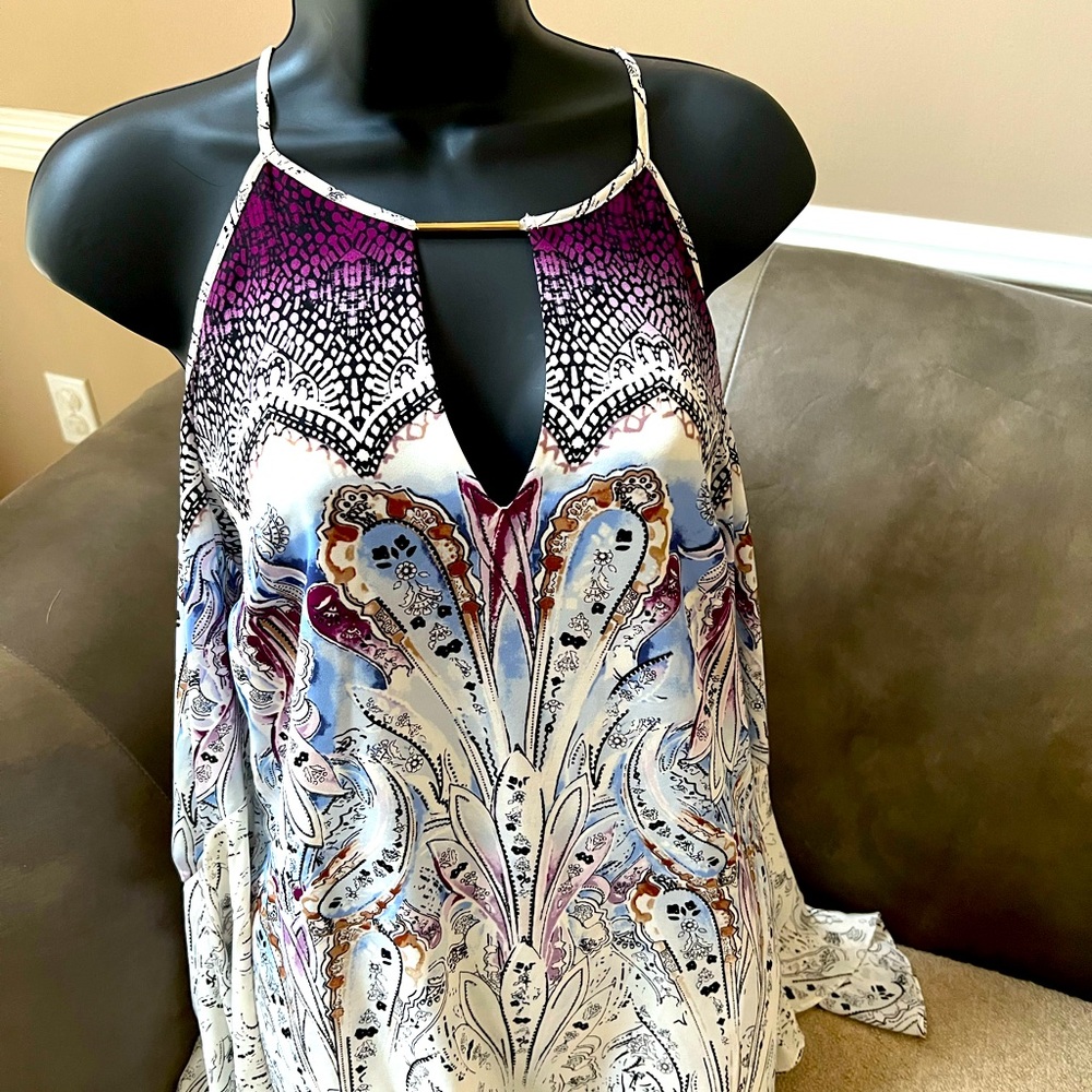 White House Black Market Cold Shoulder Top 
Size 8
Multicolor 
$25 or BEST OFFER
